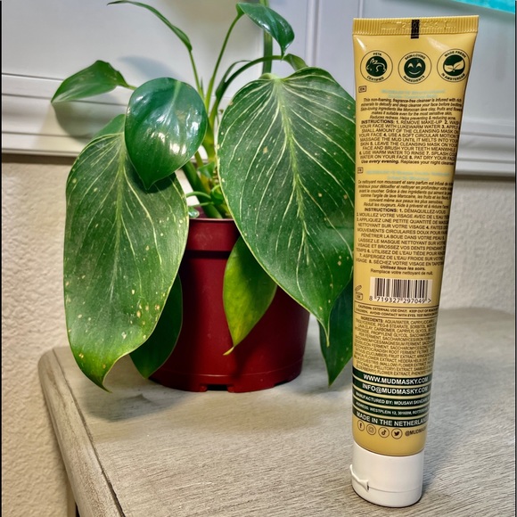 MUDMASKY Mineral-Infused Double Cleansing Mask - Picture 2 of 5